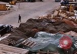 Immagine di I rottami e del carico Saigon Vietnam, 1966, secondo 18 filmato di repertorio 65675037336