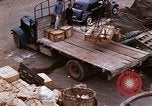 Immagine di I rottami e del carico Saigon Vietnam, 1966, secondo 23 filmato di repertorio 65675037336