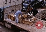 Immagine di I rottami e del carico Saigon Vietnam, 1966, secondo 33 filmato di repertorio 65675037336