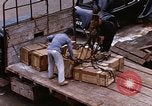 Immagine di I rottami e del carico Saigon Vietnam, 1966, secondo 34 filmato di repertorio 65675037336