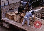 Immagine di I rottami e del carico Saigon Vietnam, 1966, secondo 36 filmato di repertorio 65675037336