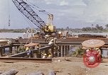 Image la construction des ports Saigon Vietnam, 1966, de la seconde 21 séquences d'archives historiques vidéo 65675037342