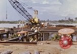 Image la construction des ports Saigon Vietnam, 1966, de la seconde 24 séquences d'archives historiques vidéo 65675037342