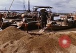 Image la construction des ports Saigon Vietnam, 1966, de la seconde 30 séquences d'archives historiques vidéo 65675037342