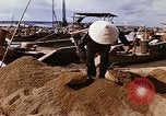 Image la construction des ports Saigon Vietnam, 1966, de la seconde 33 séquences d'archives historiques vidéo 65675037342