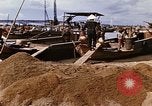 Image la construction des ports Saigon Vietnam, 1966, de la seconde 41 séquences d'archives historiques vidéo 65675037342