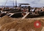 Image la construction des ports Saigon Vietnam, 1966, de la seconde 44 séquences d'archives historiques vidéo 65675037342