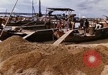 Image la construction des ports Saigon Vietnam, 1966, de la seconde 49 séquences d'archives historiques vidéo 65675037342