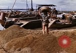 Image la construction des ports Saigon Vietnam, 1966, de la seconde 56 séquences d'archives historiques vidéo 65675037342
