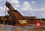 Image constructiont Port Saigon Vietnam, 1966, de la seconde 20 séquences d'archives historiques vidéo 65675037343