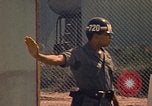 Image 720e agent de la police militaire Vung Tau Vietnam, 1970, de la seconde 60 séquences d'archives historiques vidéo 65675037347