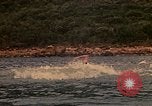 Immagine di Il riposo e la ricreazione Khanh Hoa Vietnam, 1971, secondo 14 filmato di repertorio 65675037356