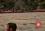 Immagine di Il riposo e la ricreazione Khanh Hoa Vietnam, 1971, secondo 38 filmato di repertorio 65675037356