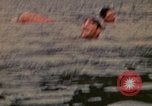 Immagine di Il riposo e la ricreazione Khanh Hoa Vietnam, 1971, secondo 42 filmato di repertorio 65675037356
