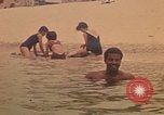 Immagine di Il riposo e la ricreazione Khanh Hoa Vietnam, 1971, secondo 43 filmato di repertorio 65675037356