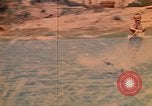 Standbild amerikanische Soldat Khanh Hoa Vietnam, 1971, aus Sekunde 48 historischem Filmmaterial Videoclip 65675037357