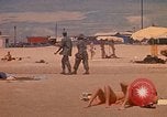 Standbild Menschen Entspannen am Strand Khanh Hoa Vietnam, 1971, aus Sekunde 43 historischem Filmmaterial Videoclip 65675037358