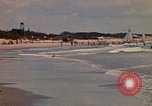 Standbild Menschen Entspannen am Strand Khanh Hoa Vietnam, 1971, aus Sekunde 58 historischem Filmmaterial Videoclip 65675037358