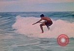 Standbild Soldaten surfen Vung Tau Vietnam, 1971, aus Sekunde 28 historischem Filmmaterial Videoclip 65675037366