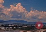 Immagine di Velivolo vola su base aria Vung Tau Vietnam, 1970, secondo 3 filmato di repertorio 65675037371