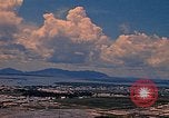 Immagine di Velivolo vola su base aria Vung Tau Vietnam, 1970, secondo 4 filmato di repertorio 65675037371