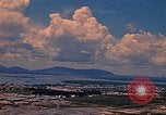 Immagine di Velivolo vola su base aria Vung Tau Vietnam, 1970, secondo 5 filmato di repertorio 65675037371