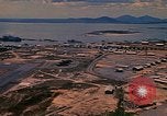 Immagine di Velivolo vola su base aria Vung Tau Vietnam, 1970, secondo 20 filmato di repertorio 65675037371