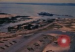 Immagine di Velivolo vola su base aria Vung Tau Vietnam, 1970, secondo 33 filmato di repertorio 65675037371