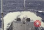Image United States Navy Destroyer Océan Pacifique, 1967, de la seconde 30 séquences d'archives historiques vidéo 65675037376