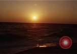 Image seascape lors du coucher de soleil Océan Pacifique, 1967, de la seconde 50 séquences d'archives historiques vidéo 65675037377
