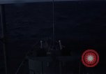 Image mer forte se brise sur bow Océan Pacifique, 1967, de la seconde 12 séquences d'archives historiques vidéo 65675037378