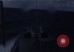 Image mer forte se brise sur bow Océan Pacifique, 1967, de la seconde 29 séquences d'archives historiques vidéo 65675037378