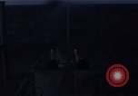 Image mer forte se brise sur bow Océan Pacifique, 1967, de la seconde 32 séquences d'archives historiques vidéo 65675037378