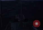 Image mer forte se brise sur bow Océan Pacifique, 1967, de la seconde 34 séquences d'archives historiques vidéo 65675037378