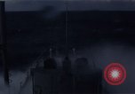 Image mer forte se brise sur bow Océan Pacifique, 1967, de la seconde 42 séquences d'archives historiques vidéo 65675037378