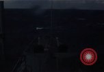 Image mer forte se brise sur bow Océan Pacifique, 1967, de la seconde 48 séquences d'archives historiques vidéo 65675037378