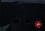 Image mer forte se brise sur bow Océan Pacifique, 1967, de la seconde 55 séquences d'archives historiques vidéo 65675037378