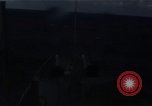 Image mer forte se brise sur bow Océan Pacifique, 1967, de la seconde 57 séquences d'archives historiques vidéo 65675037378