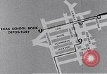 Standbild Lee Harvey Oswald Bewegungen in Dallas nach schleichst Präsident Kennedy Dallas Texas USA, 1964, aus Sekunde 27 historischem Filmmaterial Videoclip 65675037385