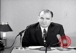 Immagine di Il senatore Joseph McCarthy definisce Trumanism United States USA, 1953, secondo 7 filmato di repertorio 65675037416