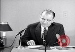 Immagine di Il senatore Joseph McCarthy definisce Trumanism United States USA, 1953, secondo 49 filmato di repertorio 65675037416