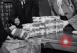 Image brûlant des billets de $1 Ottawa Ontario Canada, 1946, de la seconde 20 séquences d'archives historiques vidéo 65675037423