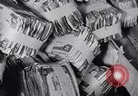 Image brûlant des billets de $1 Ottawa Ontario Canada, 1946, de la seconde 24 séquences d'archives historiques vidéo 65675037423