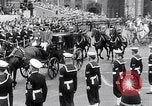 Image couronnement d'Elizabeth II Londres Angleterre London England Royaume-Uni, 1953, de la seconde 24 séquences d'archives historiques vidéo 65675037424
