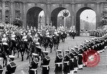 Image couronnement d'Elizabeth II Londres Angleterre London England Royaume-Uni, 1953, de la seconde 33 séquences d'archives historiques vidéo 65675037424