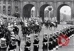 Image couronnement d'Elizabeth II Londres Angleterre London England Royaume-Uni, 1953, de la seconde 37 séquences d'archives historiques vidéo 65675037424
