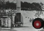 Standbild A-4 Raketenversuche im Schnee Peenemunde Deutschland, 1942, aus Sekunde 6 historischem Filmmaterial Videoclip 65675037444