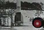 Standbild A-4 Raketenversuche im Schnee Peenemunde Deutschland, 1942, aus Sekunde 7 historischem Filmmaterial Videoclip 65675037444