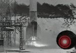 Standbild A-4 Raketenversuche im Schnee Peenemunde Deutschland, 1942, aus Sekunde 19 historischem Filmmaterial Videoclip 65675037444