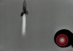 Standbild A-4 Raketenversuche im Schnee Peenemunde Deutschland, 1942, aus Sekunde 25 historischem Filmmaterial Videoclip 65675037444
